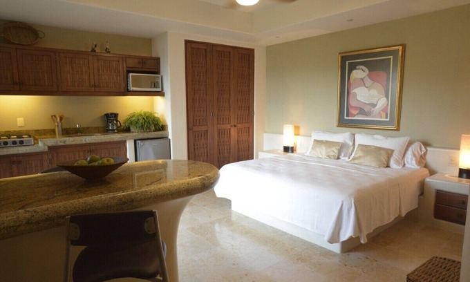 Playa Las Gatas House | Beautiful Studio Overlooking Playa La Ropa