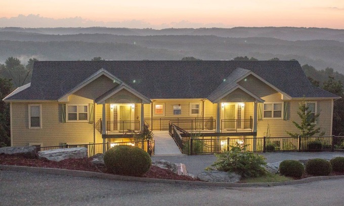 Branson West Apartment | Beautiful studio unit at resort, sleeps 2