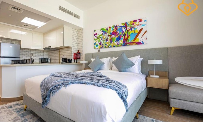Al Satwa Apartment | Beautiful Studio walking to Metro & DWTC