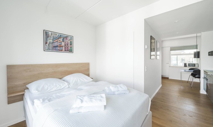 Odense Apartment | Beautiful studio with balcony - 327