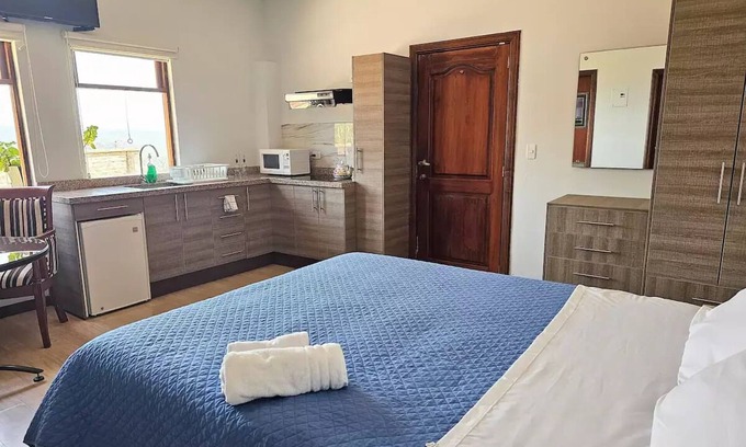 Tumbaco Apartment | Beautiful Studio. Wonderful viewnn