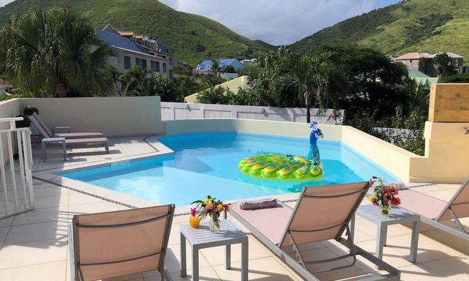 Cul de Sac Apartment | Beautiful suite s8, pool, sea view, pinel Island