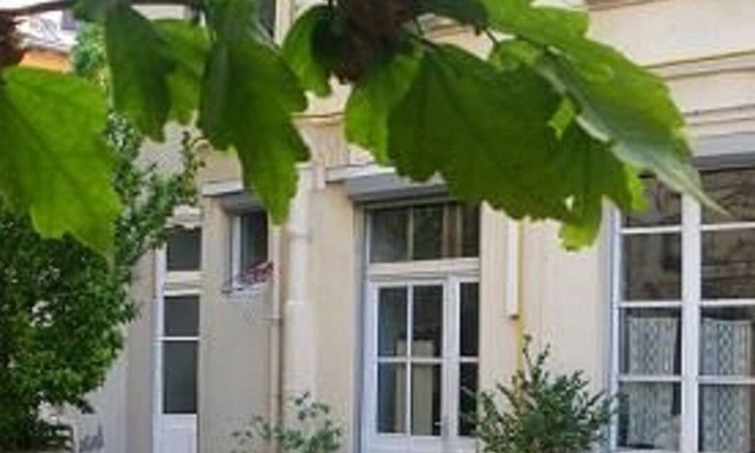 1st Arrondissement Apartment | Beautiful sunny studio with bedroom corner, in old building with courtyard