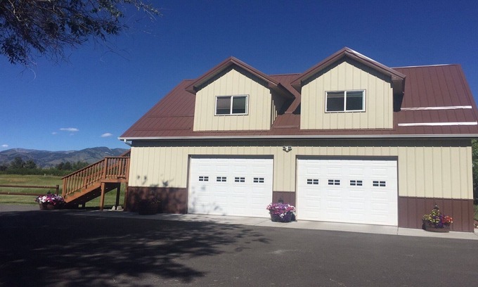 Bozeman House | Beautiful sunsets, mountain views! ~ Hidden Valley Hideaway