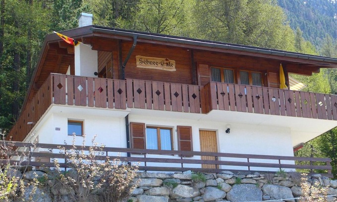 Graechen Ski Chalet | Beautiful Swiss Chalet with Mountain Views of the Alps - Near Zermatt