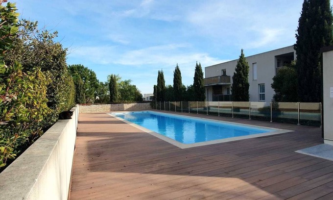 Toulon Apartment | Beautiful T2 with swimming pool - near park