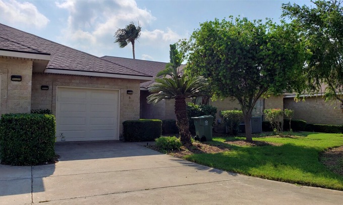 Laguna Vista Villa | Beautiful View of the Fairway- 5GH