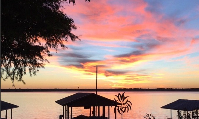 Leisure Land House | Beautiful views on your own Wide Open Water. Your 'Lake Home Away From Home'.