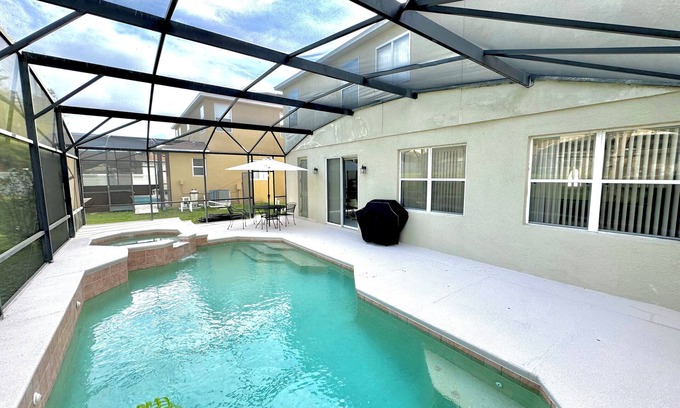 Legacy Park Villa | Beautiful Villa close to Disney and Golf Courses