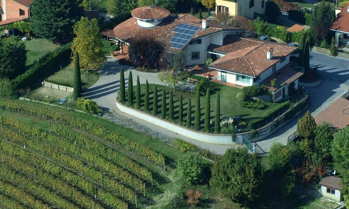 Barolo House | Beautiful villa for 4 people with WIFI, TV, terrace, panoramic view and parking