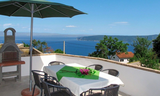 Sveta Jelena House | Beautiful villa for 6 guests with WIFI, A/C, TV, terrace, pets allowed and parking