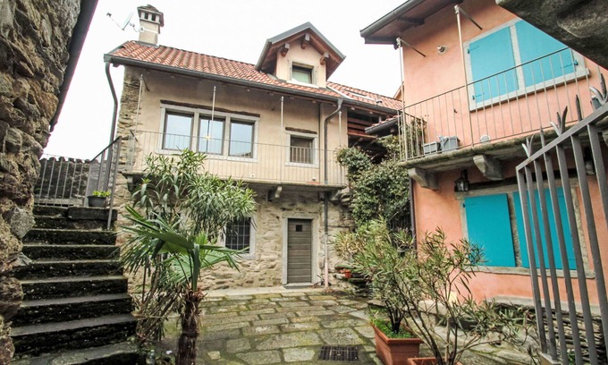 Bracchio House | Beautiful villa for 6 guests with TV, patio and parking