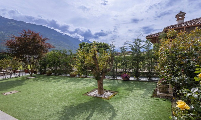 Traona Villa | Beautiful villa for 6 people with A/C, WIFI, TV, patio and parking