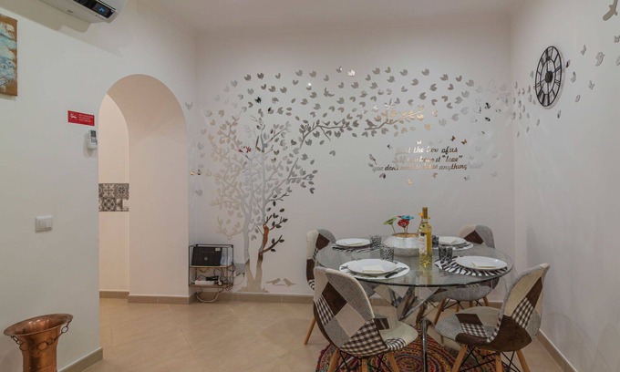 Olhao House | Beautiful villa for 6 people with WIFI, A/C, TV and patio