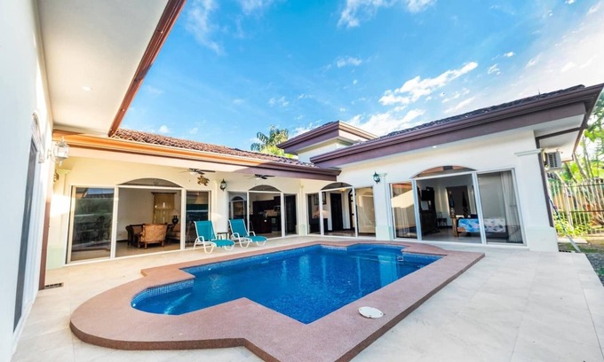 Bejuco Villa | Beautiful villa in gated community with private pool and pickleball court