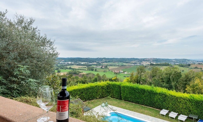 Portacomaro House | Beautiful villa with WIFI, private pool, A/C, terrace, pets allowed and panoramic view