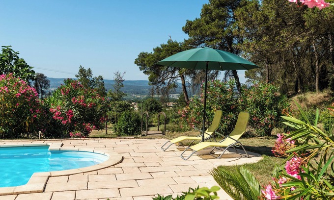 Trebes Villa | Beautiful villa with large pool and great views for up to 8 guests