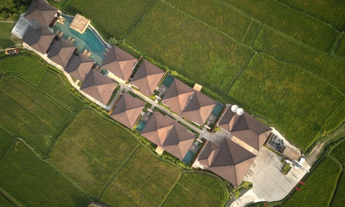 Kenderan Villa | Beautiful Villa with Private Pool overlooking to Rice Field
