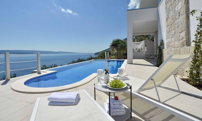 Pisak Villa | Beautiful villa with stunning view in Pisak