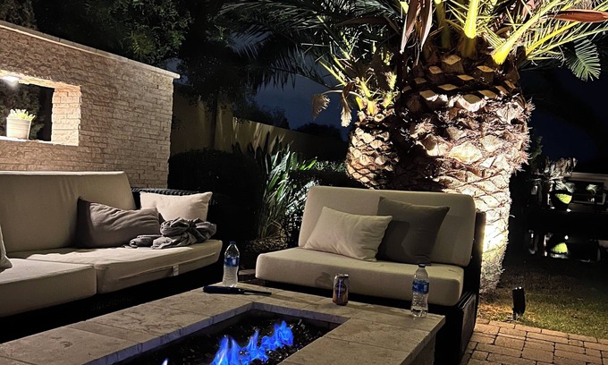 Chandler House | Beautiful waterfront property in the beautiful Ocotillo area in Chandler AZ.