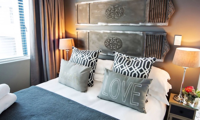Stellenbosch Central Apartment | Beautiful two-bedroom self-catering unit in the heart of Historic Stellenbosch