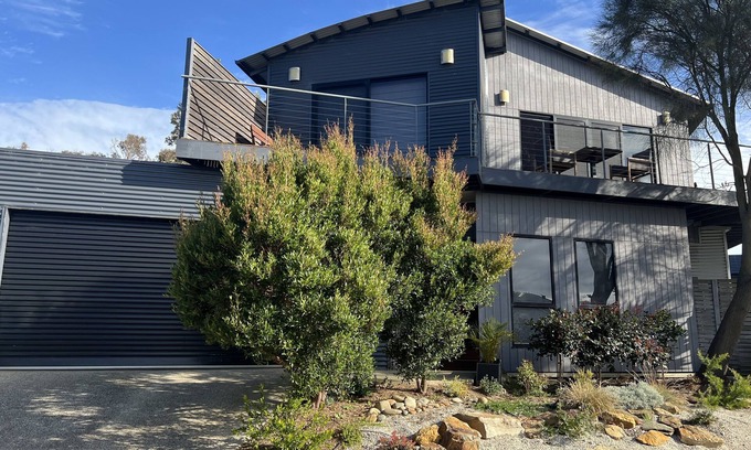 Jan Juc House | Beautifully appointed townhouse. Pet friendly and close to all amenities.