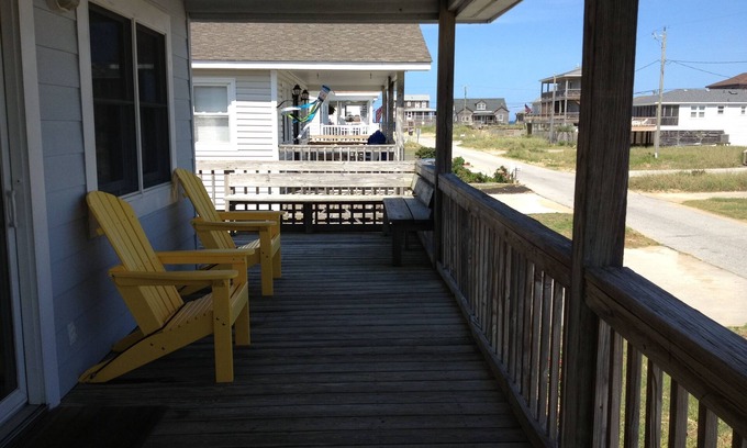 Colington Cottage | Beautifully Decorated Beach House With All Amenities You Need Steps From Ocean
