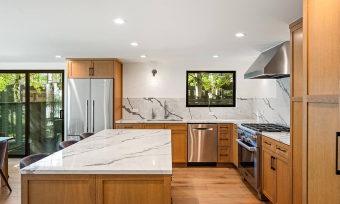 Aspen House | Beautifully remodeled house with mountain and golf course views
