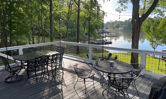 Ridgeway House | Beautifully renovated lakefront home on Lake Wateree. 3BR/3BA. Pet-Friendly!