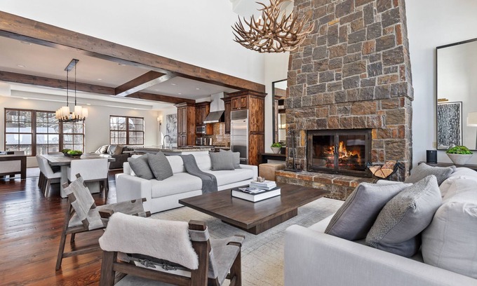 Whitefish House | Beautifully Renovated 3BD 3.5BA Slopeside unit! Private Hot tub!