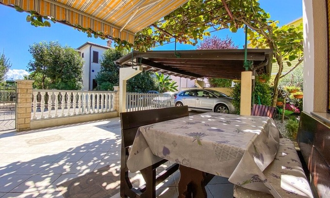 Novigrad Apartment | Beco A2+1 nr.3 - One Bedroom Apartment, Sleeps 3