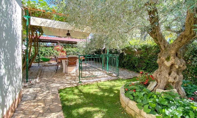Novigrad Apartment | Beco A2 plus 2 nr 2 - One Bedroom Apartment, Sleeps 4