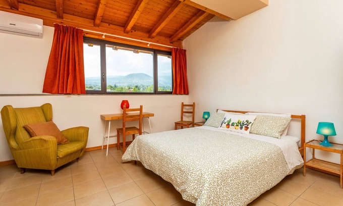 Aci Sant'Antonio Bed & Breakfast | Bed and Breakfast 'Carolea - Nocellara Dell'Etna' with Shared Pool, Wi-Fi and Air Conditioning