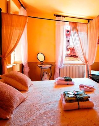 Lucca Historical Center Bed & Breakfast | Bed and Breakfast Evelina