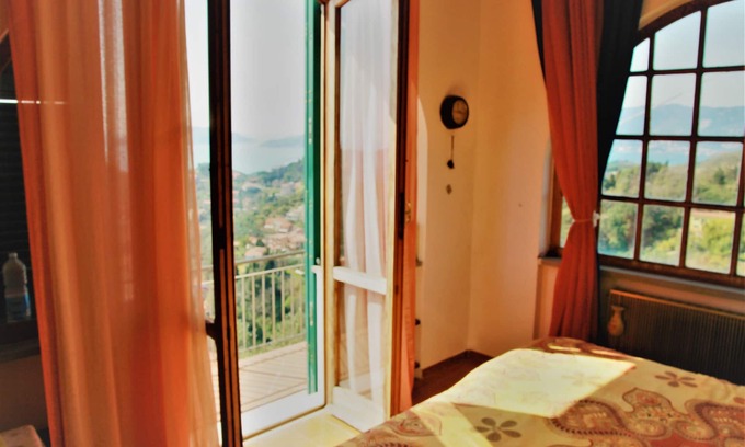 San Terenzo House | Bed and breakfast in the hills of Lerici