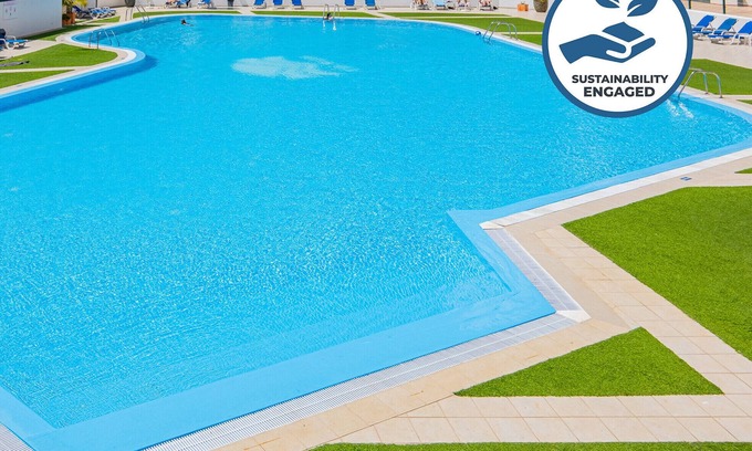 Montechoro Apartment | Bed Apt w/Sea View, Pool & Gym – Albufeira