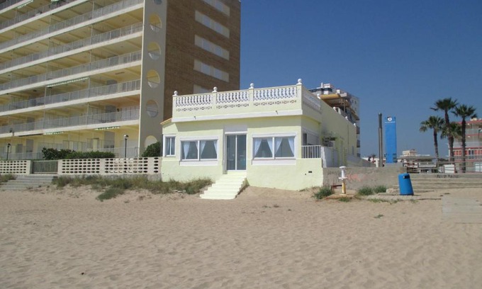 Tavernes de la Valldigna Bed & Breakfast | Bed & Breakfast on the Beach