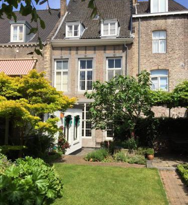 Binnenstad Bed & Breakfast | Bed & breakfast in monumental house maastricht centre