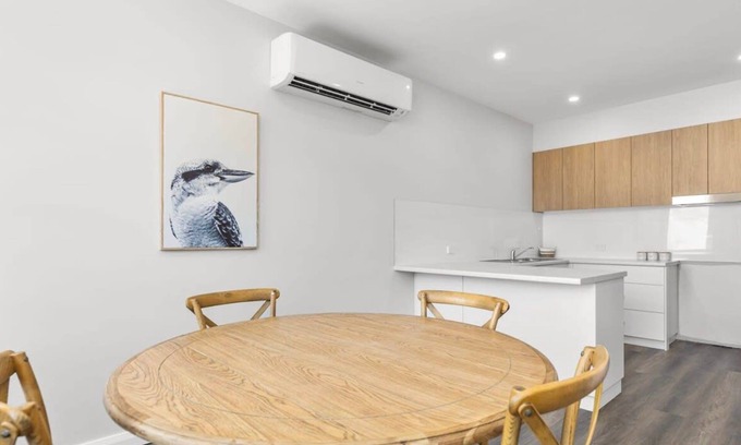 Wagga Wagga Apartment | Bedford House - CBD Location, Sleeps 6