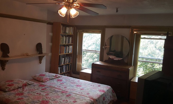 Clinton Hill Bed & Breakfast | BEDROOM # 2 WITH AN EVENT SPACE AND BACK PORCH