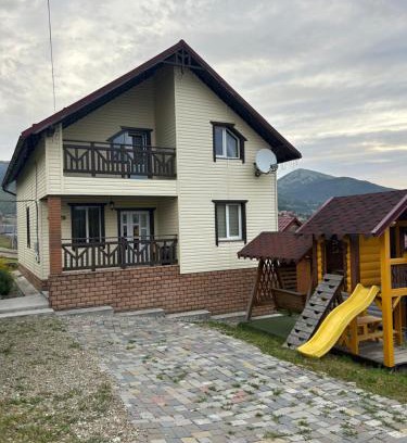 Bukovel Apartment | BEE HOUSE Поляниця Апартаменти