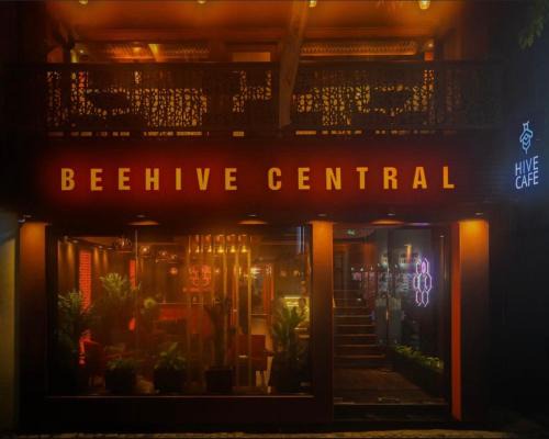 Male Hotel | Beehive Central