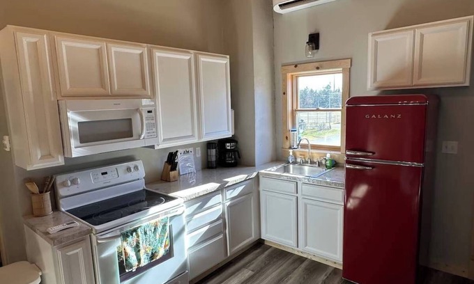 Markville Condo | Beer Creek Cabins Sanctuary Guest Suite