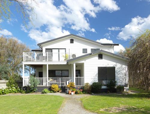 Inverloch House | Beilby Inlet Views