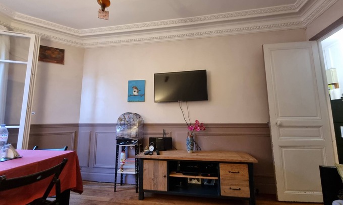 16th Arrondissement Apartment | Bel Appartement Parisien Près du Trocadéro, Calme et Confortable