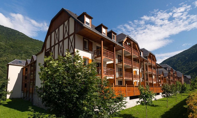 Saint-Mamet Condo | Bel appartement spacieux 6p | Accès Gym + piscine