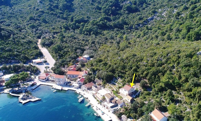 Okuklje Apartment | Belin Mljet - Studio Apartment with Terrace and Sea View