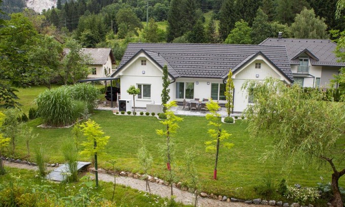 Studor Villa | Bella Belca