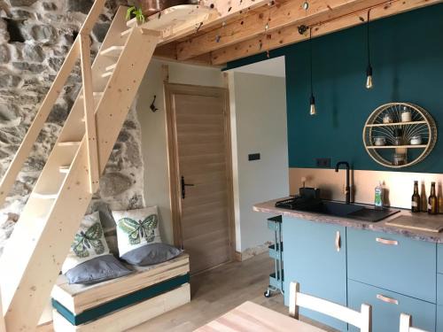 Theys Apartment | Belladone Guest House theys Les 7 Laux