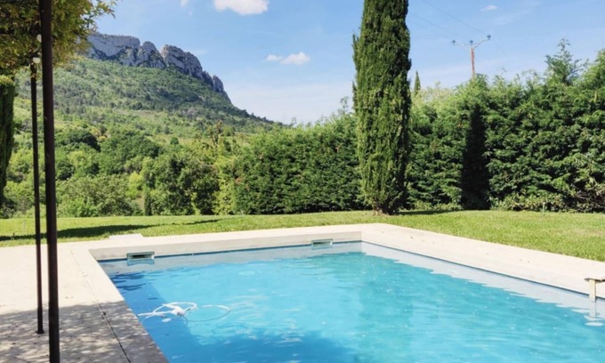 La Roche-sur-le-Buis Villa | Belle Bastide Avec Piscine et Jacuzzi Classé 5 !